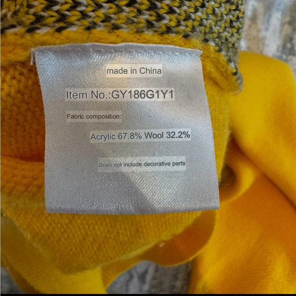 Garfield x fun Turtleneck Sweater Size M Streetwear Graphic Novelty Heavyweight - Picture 13 of 13